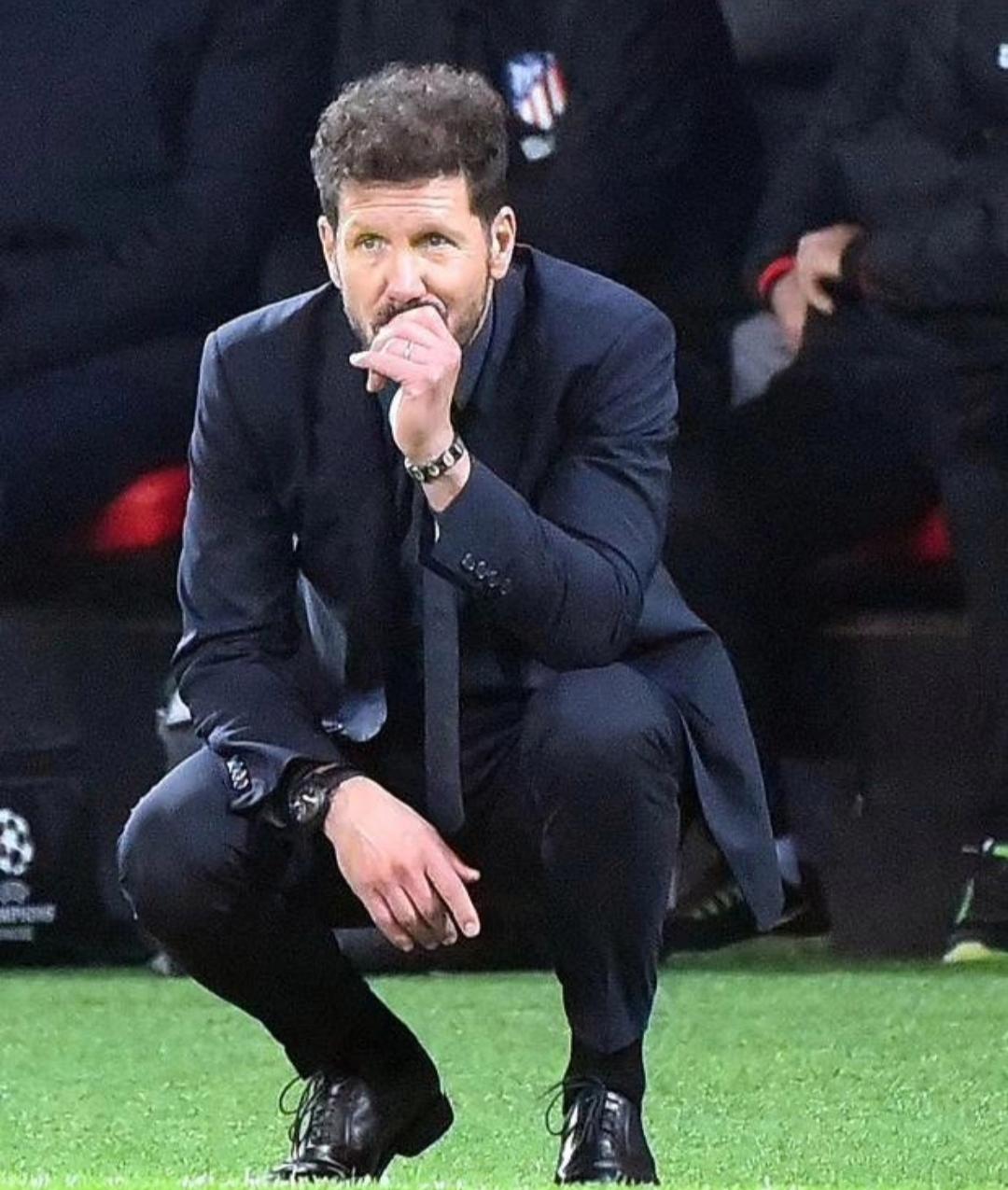 关于清晨西甲传出新动向，曼联强势反弹，管理层表态——更衣室稳定，资深球员宣示担当的信息